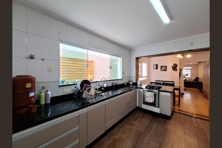 Casa à venda com 200m², 3 quartos e 2 vagasCozinha