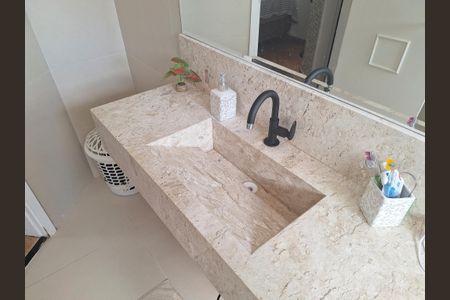 Casa à venda com 200m², 3 quartos e 2 vagasBanheiro Quarto 3