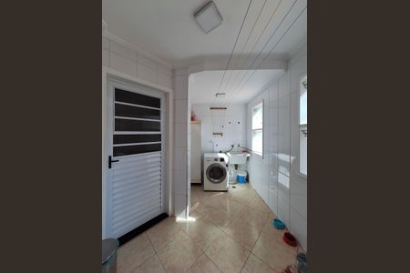 Casa à venda com 200m², 3 quartos e 2 vagasÁrea de Serviço