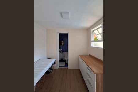 Casa à venda com 200m², 3 quartos e 2 vagasQuarto de Serviço