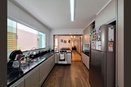 Casa à venda com 200m², 3 quartos e 2 vagasCozinha