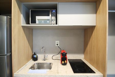 Cozinha de kitnet/studio para alugar com 1 quarto, 25m² em Indianópolis, São Paulo