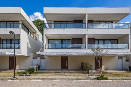Casa de condomínio à venda com 215m², 4 quartos e 3 vagasFoto 03
