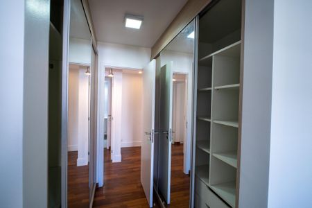 Apartamento para alugar com 141m², 3 quartos e 2 vagasSuíte