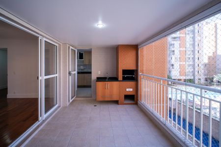 Apartamento para alugar com 141m², 3 quartos e 2 vagasVaranda