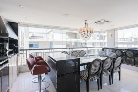 Apartamento para alugar com 233m², 3 quartos e 4 vagasSala de Jantar