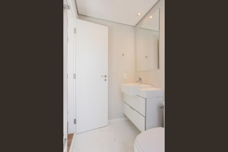 Apartamento para alugar com 233m², 3 quartos e 4 vagasBanheiro da Suíte 1