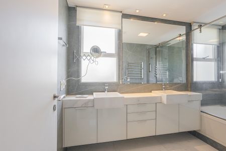 Apartamento para alugar com 233m², 3 quartos e 4 vagasBanheiro da Suíte 3