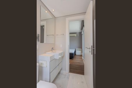 Apartamento para alugar com 233m², 3 quartos e 4 vagasBanheiro da Suíte 2