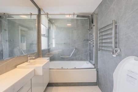 Apartamento para alugar com 233m², 3 quartos e 4 vagasBanheiro da Suíte 3