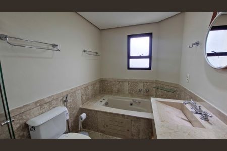 Apartamento à venda com 310m², 4 quartos e 4 vagasBanheiro