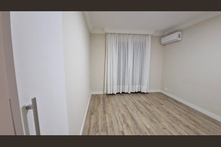Apartamento à venda com 310m², 4 quartos e 4 vagasQuarto