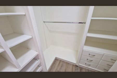 Apartamento à venda com 310m², 4 quartos e 4 vagasCloset