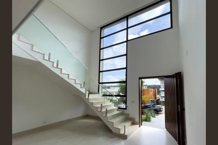 Casa de condomínio à venda com 386m², 4 quartos e 2 vagasFoto 01