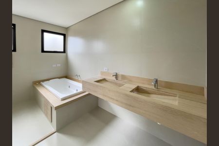 Casa de condomínio à venda com 386m², 4 quartos e 2 vagasFoto 01