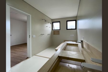 Casa de condomínio à venda com 386m², 4 quartos e 2 vagasFoto 01