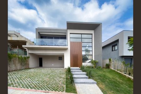Casa de condomínio à venda com 386m², 4 quartos e 2 vagasFoto 01