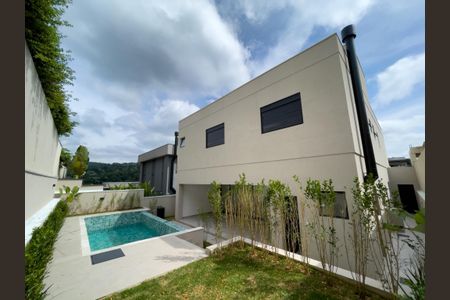 Casa de condomínio à venda com 386m², 4 quartos e 2 vagasFoto 01