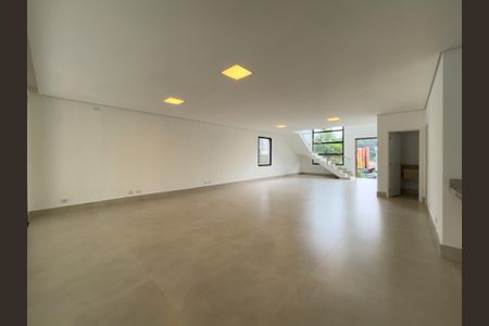 Casa de condomínio à venda com 386m², 4 quartos e 2 vagasFoto 01