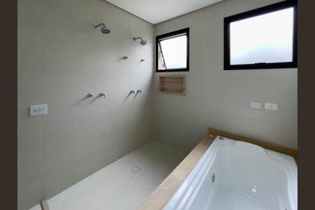 Casa de condomínio à venda com 386m², 4 quartos e 2 vagasFoto 01