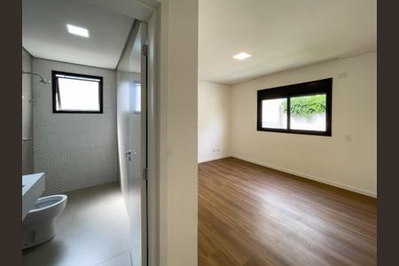Casa de condomínio à venda com 386m², 4 quartos e 2 vagasFoto 01