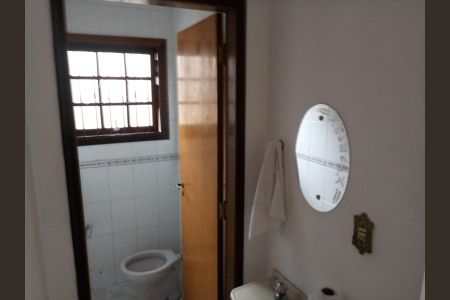 Casa à venda com 160m², 4 quartos e 2 vagasBanheiro