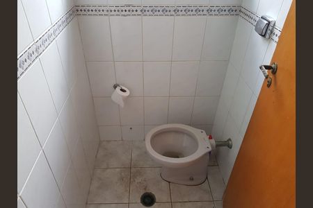 Casa à venda com 160m², 4 quartos e 2 vagasBanheiro