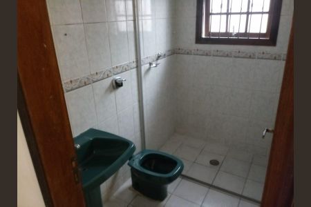 Casa à venda com 160m², 4 quartos e 2 vagasBanheiro