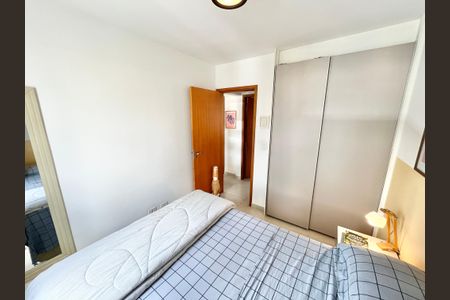 Apartamento à venda com 86m², 2 quartos e 1 vagaQuarto 2