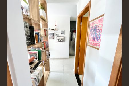 Corredor de apartamento à venda com 2 quartos, 86m² em Santa Teresinha, São Paulo