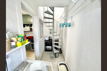 Apartamento à venda com 86m², 2 quartos e 1 vagaÁrea de Serviço