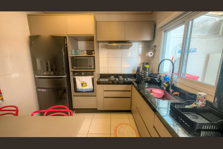 Casa à venda com 143m², 3 quartos e 2 vagasCozinha