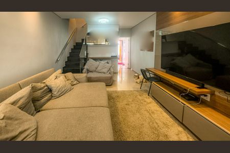 Casa à venda com 143m², 3 quartos e 2 vagasSala