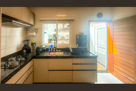 Casa à venda com 143m², 3 quartos e 2 vagasCozinha