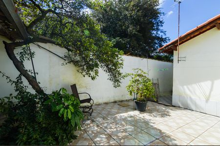 Casa à venda com 125m², 1 quarto e 1 vagaQuintal