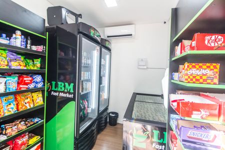 Apartamento para alugar com 48m², 2 quartos e 1 vaga Apartamento para alugar com 48m², 2 quartos e 1 vagaMercado