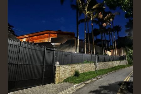 Casa à venda com 800m², 4 quartos e 5 vagas