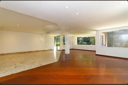 Casa à venda com 800m², 4 quartos e 5 vagas