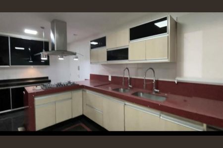 Apartamento à venda com 202m², 3 quartos e 4 vagas