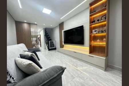 Casa à venda com 4 quartos, 190m² em Vila Carrão, São Paulo