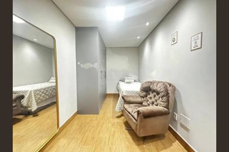 Casa à venda com 4 quartos, 190m² em Vila Carrão, São Paulo