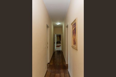 Casa para alugar com 6000m², 3 quartos e 5 vagas Casa para alugar com 6000m², 3 quartos e 5 vagasCorredor