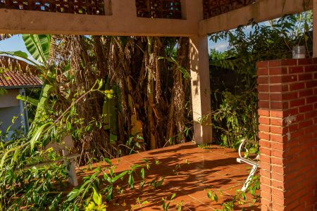 Casa para alugar com 6000m², 3 quartos e 5 vagas Casa para alugar com 6000m², 3 quartos e 5 vagasQuiosque com churrasqueira