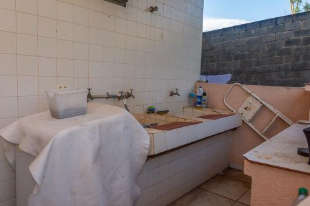 Casa para alugar com 6000m², 3 quartos e 5 vagas Casa para alugar com 6000m², 3 quartos e 5 vagasÁrea de Serviço