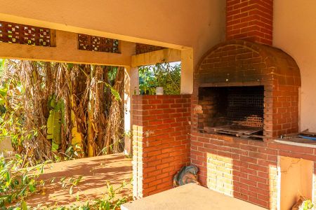 Casa para alugar com 6000m², 3 quartos e 5 vagas Casa para alugar com 6000m², 3 quartos e 5 vagasQuiosque com churrasqueira