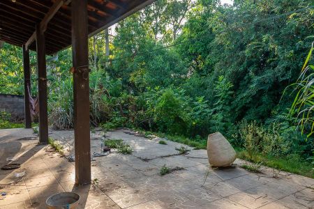 Casa para alugar com 6000m², 3 quartos e 5 vagas Casa para alugar com 6000m², 3 quartos e 5 vagasÁrea Comum-Varanda fundos