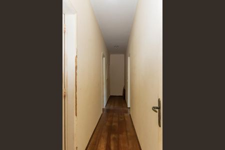 Casa para alugar com 6000m², 3 quartos e 5 vagas Casa para alugar com 6000m², 3 quartos e 5 vagasCorredor