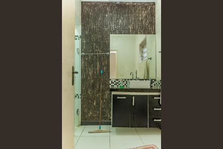 Casa para alugar com 6000m², 3 quartos e 5 vagas Casa para alugar com 6000m², 3 quartos e 5 vagasBanheiro Suíte 2