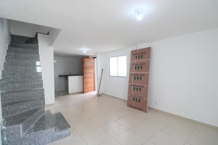 Casa de condomínio à venda com 75m², 3 quartos e 1 vagaSala