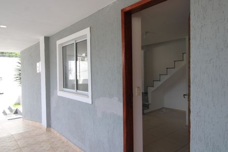 Casa de condomínio à venda com 75m², 3 quartos e 1 vagaFrente